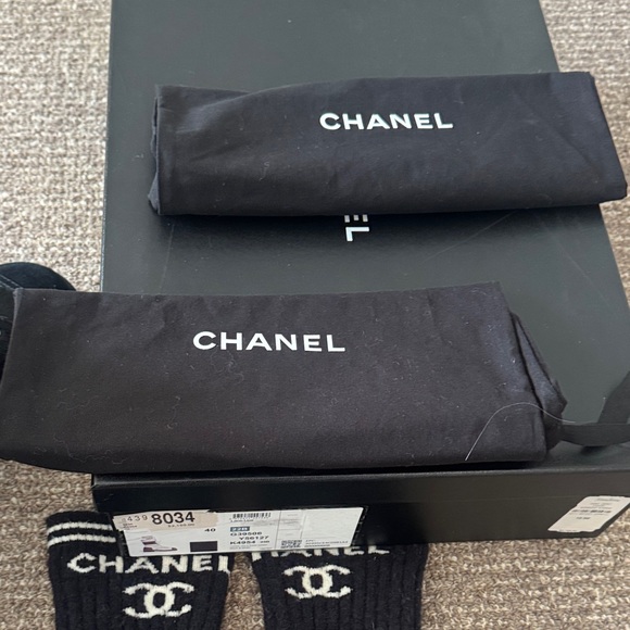 CHANEL Black Heeled Boots - Picture 7 of 11